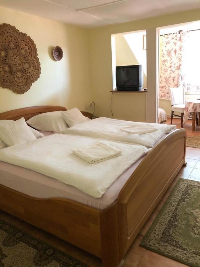 Talizman Etterem Panzio Otel Miskolc Dış mekan fotoğraf