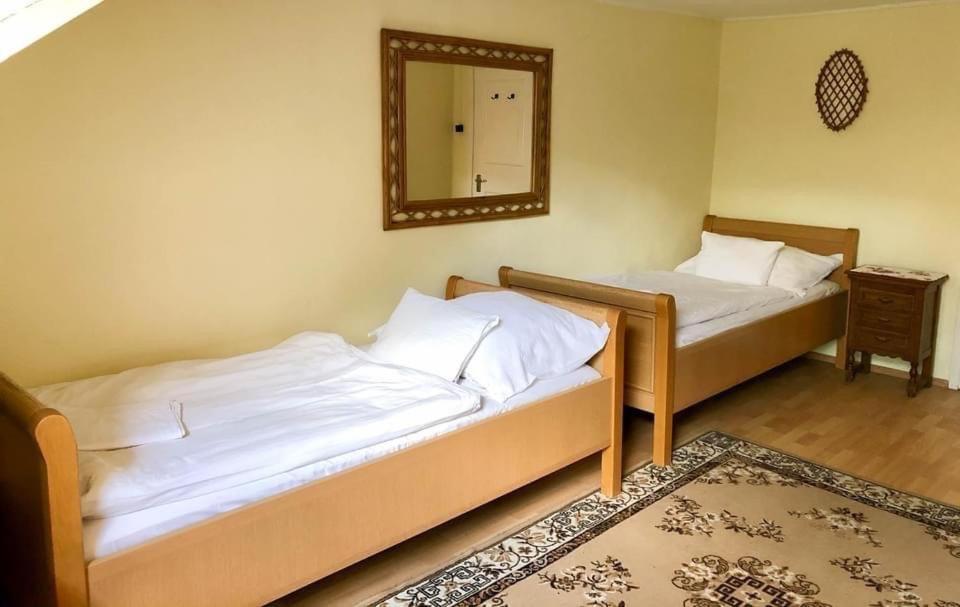 Talizman Etterem Panzio Otel Miskolc Dış mekan fotoğraf