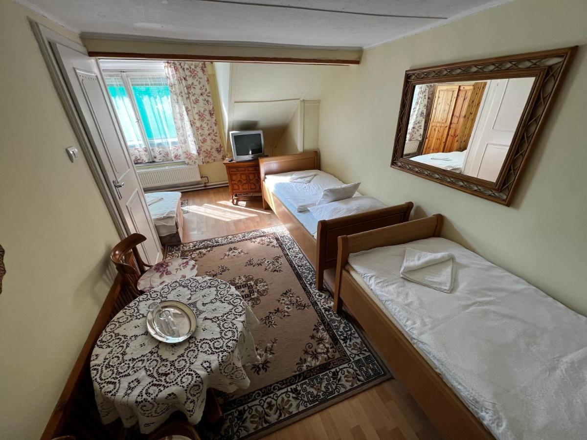 Talizman Etterem Panzio Otel Miskolc Dış mekan fotoğraf